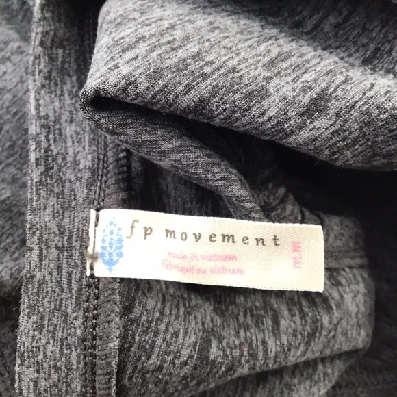 FP movement long sleeved Gray Athletic Exercise Crop top Size Medium - Picture 7 of 11